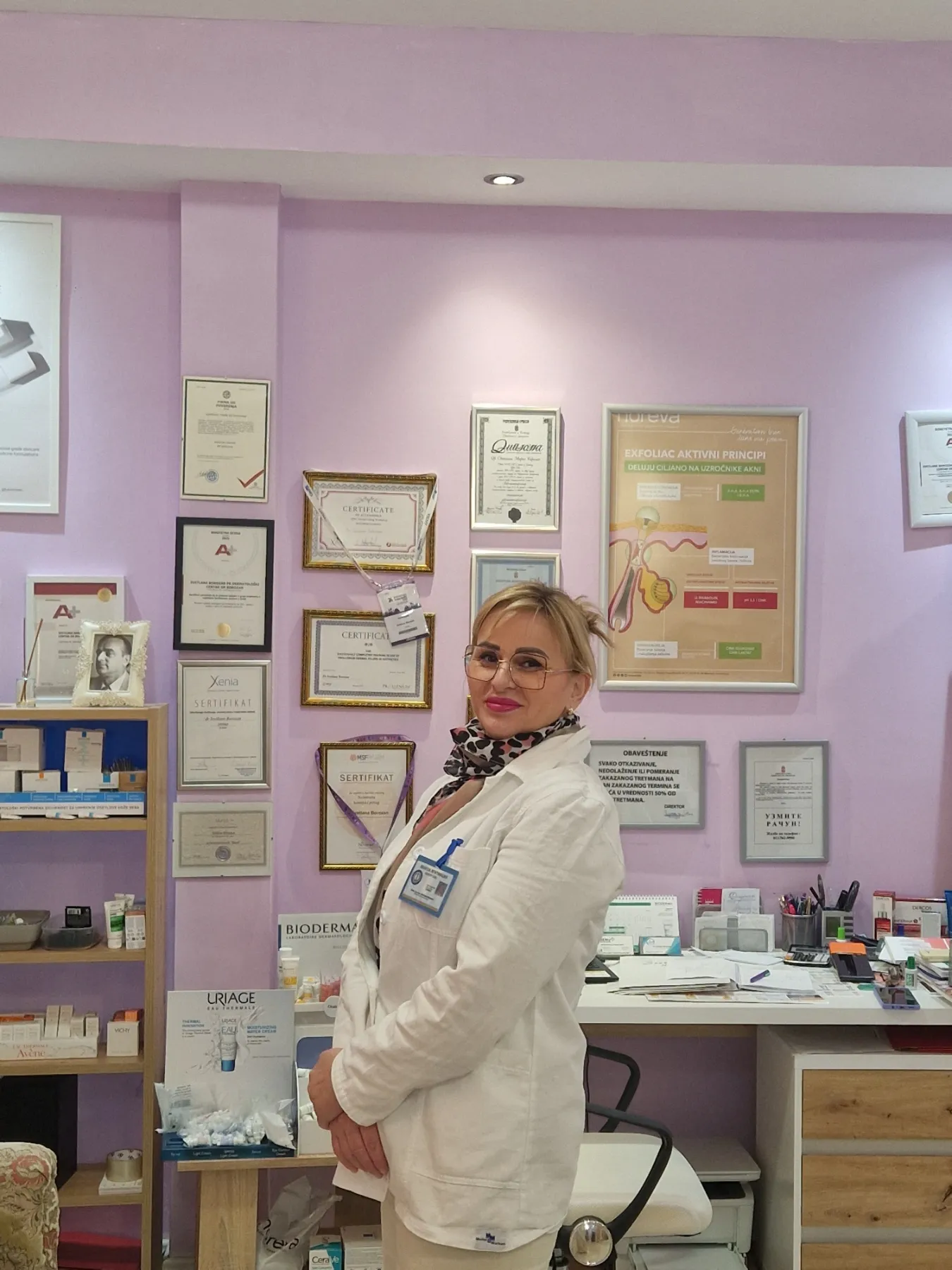 dr Svetlana Borozan u dermatološkoj ordinaciji